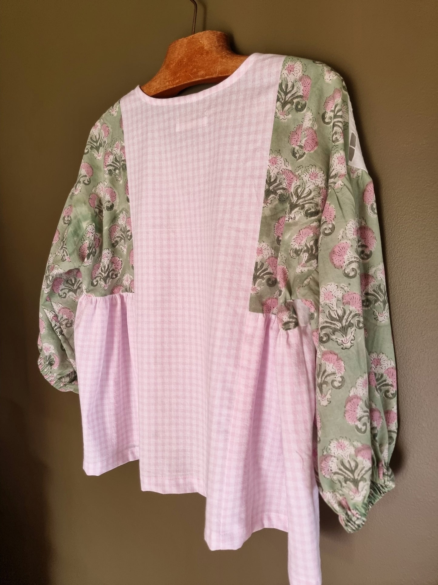 Tunique Folk vert et rose