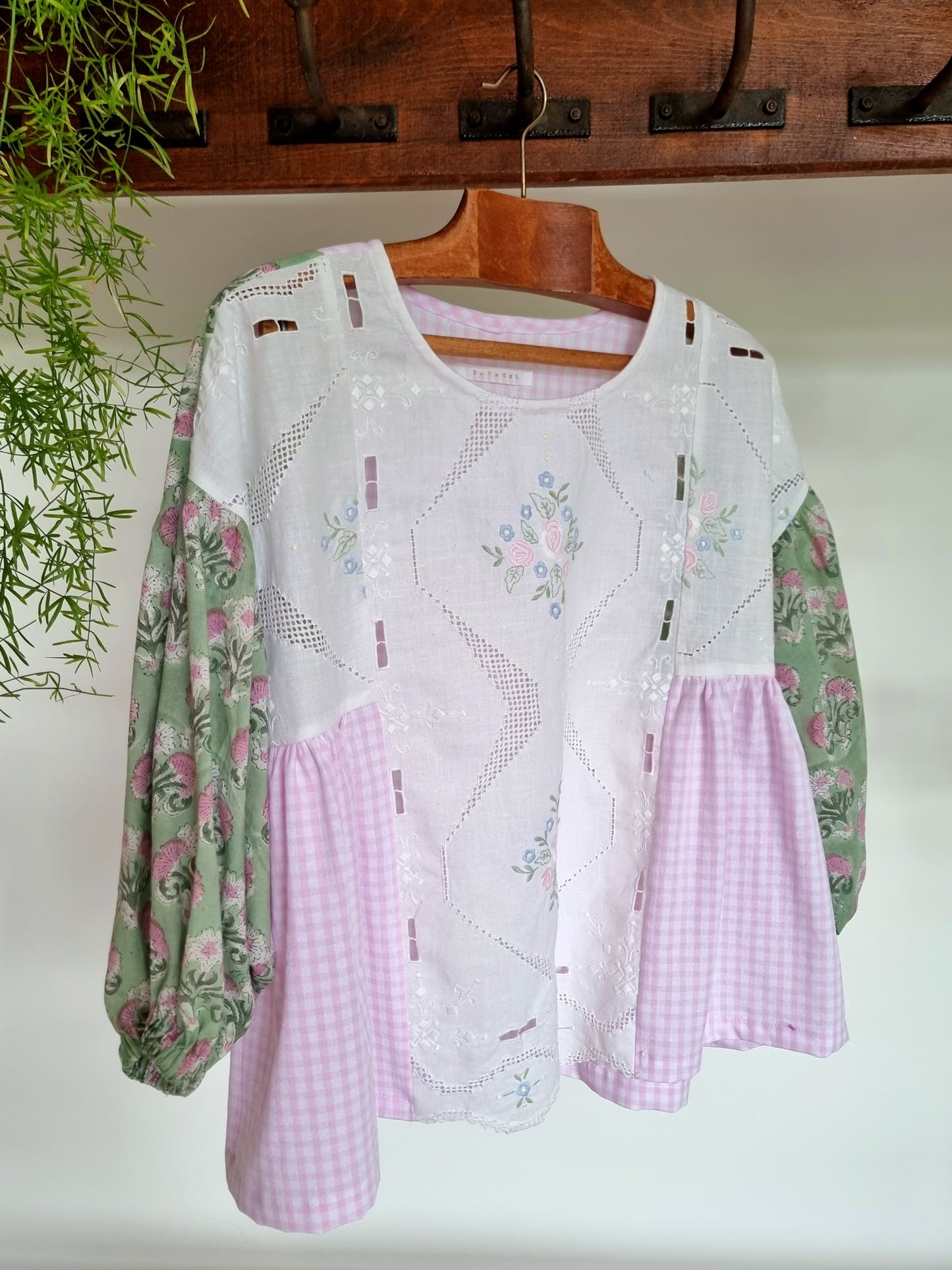 Tunique Folk vert et rose