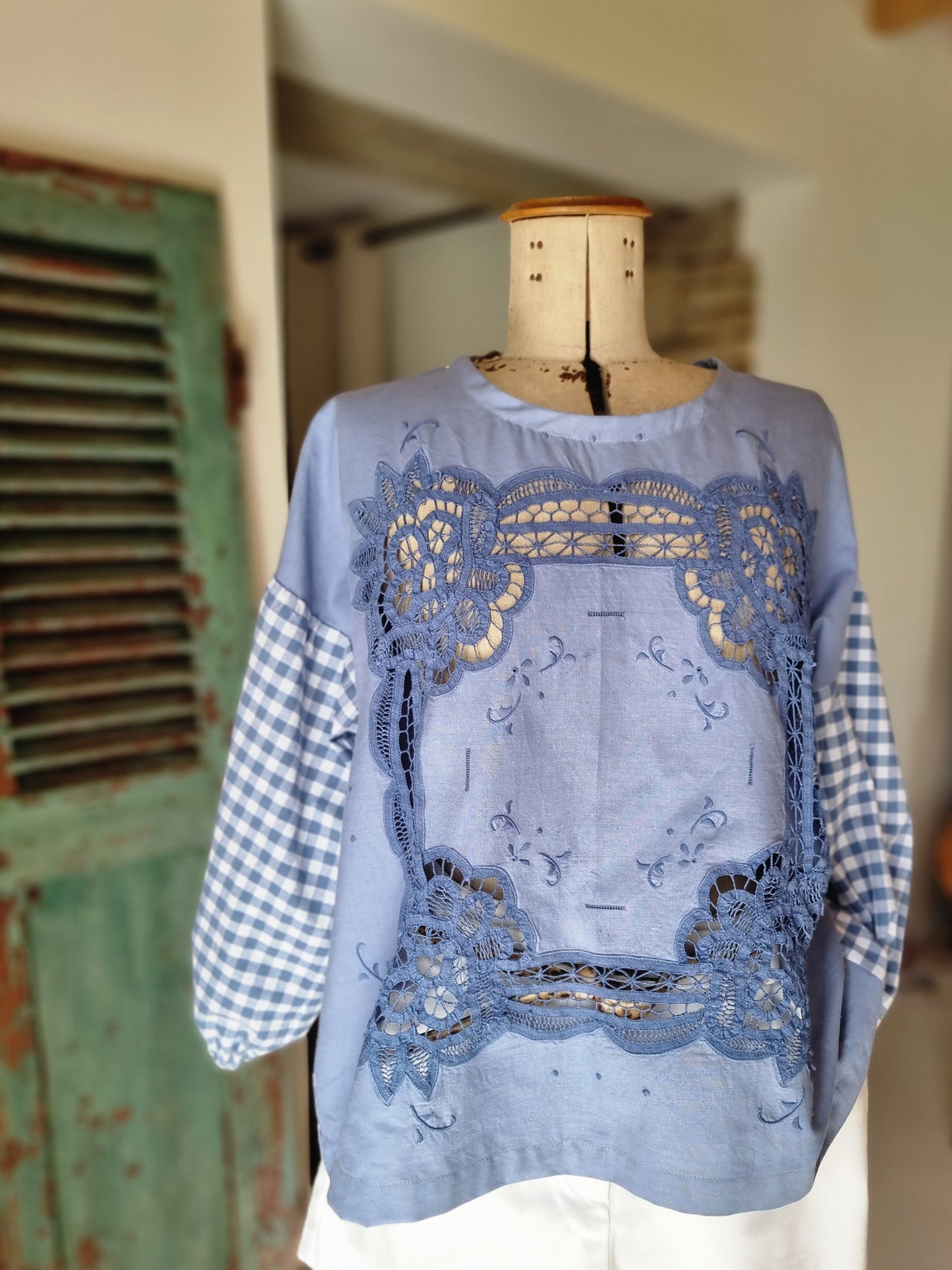 Tunique Erell bleu brodée