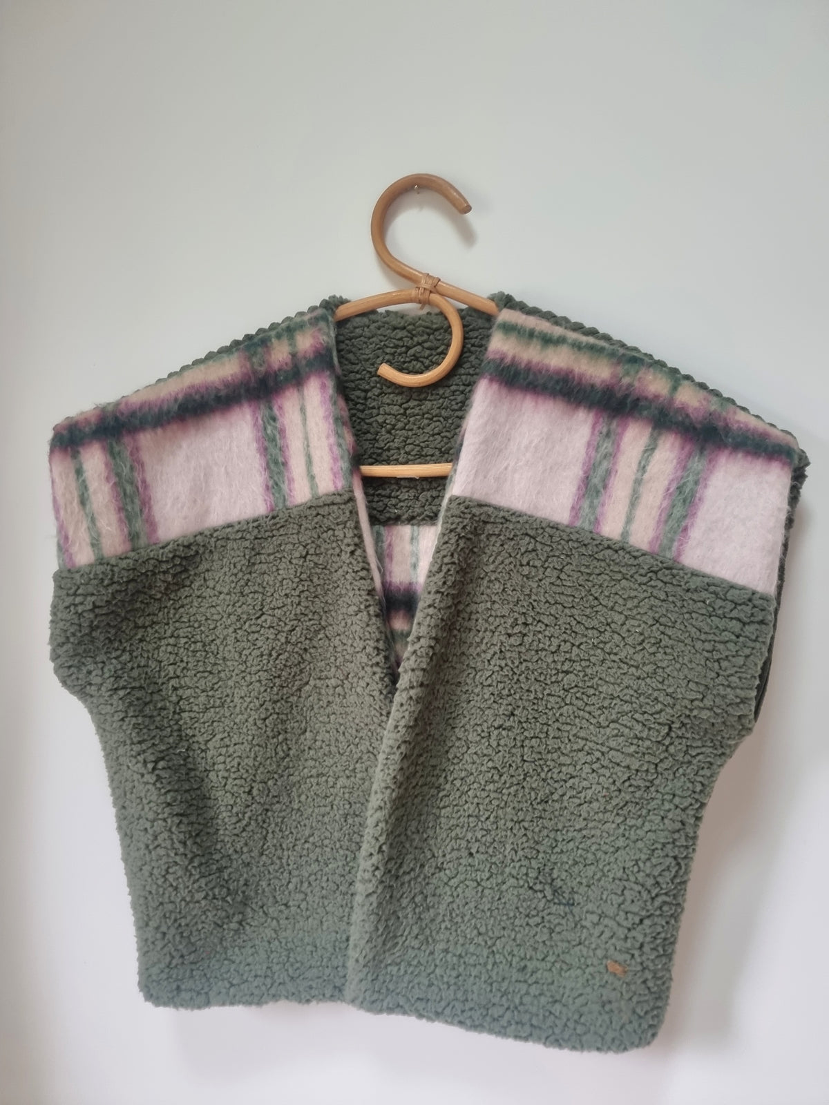 Veste sans manches réversible kaki et mauve