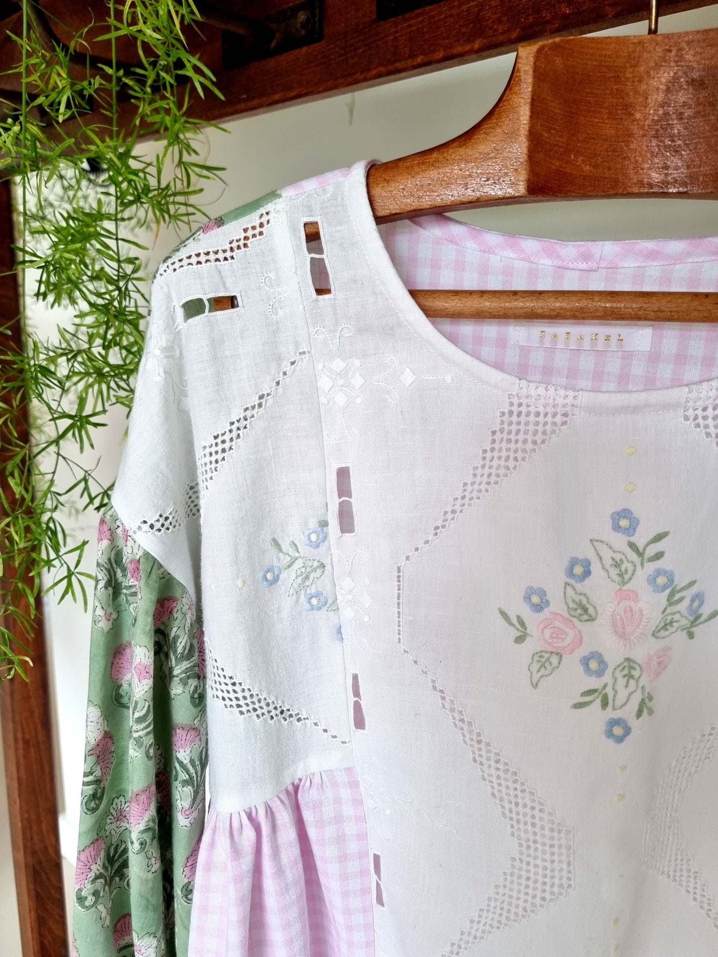 Tunique Folk vert et rose