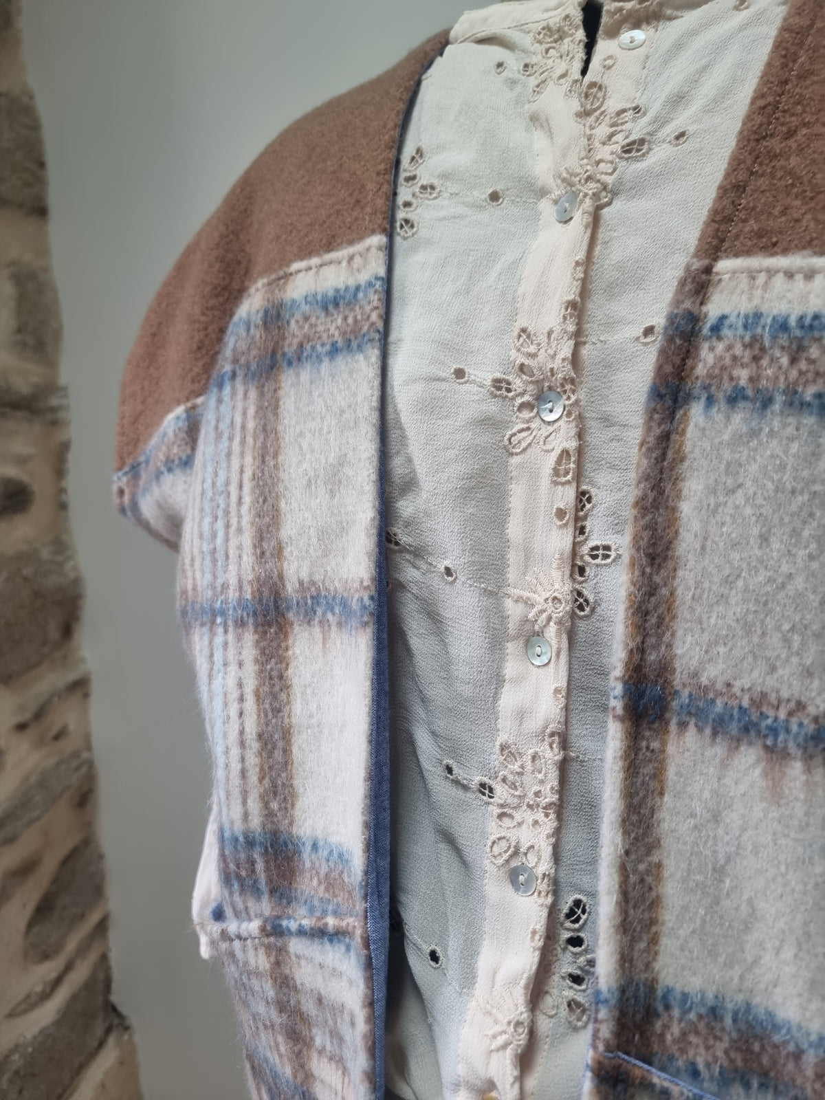 Veste sans manches réversible camel et denim
