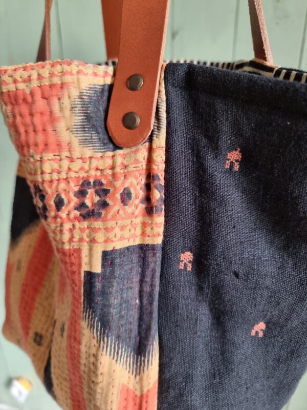 sac kantha orange et noir - Image 5