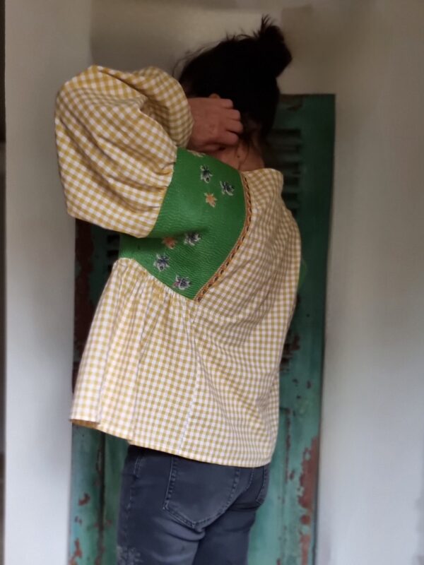 blouse patchwork vichy jaune et kantha recyclé vert