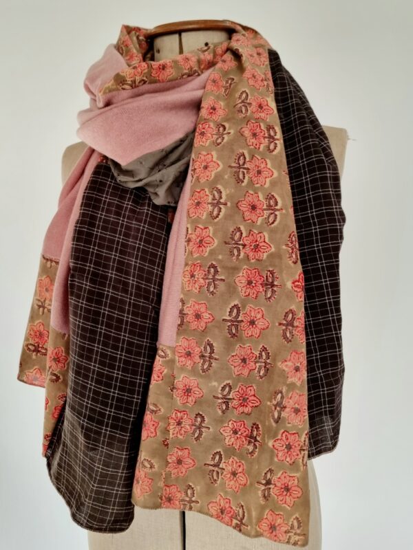 Foulard rose et kaki - Image 2