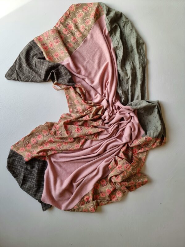 Foulard rose et kaki - Image 3